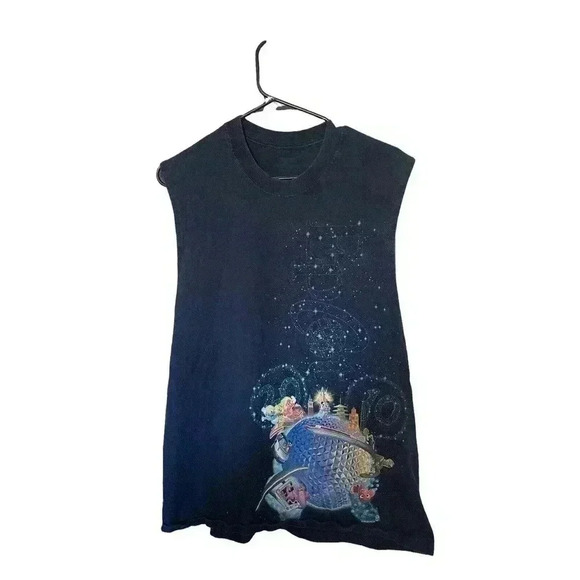 UN TAG SLEEVELESS MD BLUE TOP WITH 2010 OF DISNEY CHARACTERS - Picture 1 of 3